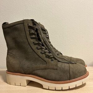 MIA Size 11 Combat Boots